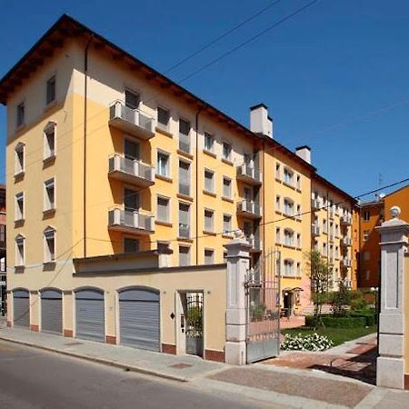 Residenza Carracci Aparthotel Bologna Bagian luar foto