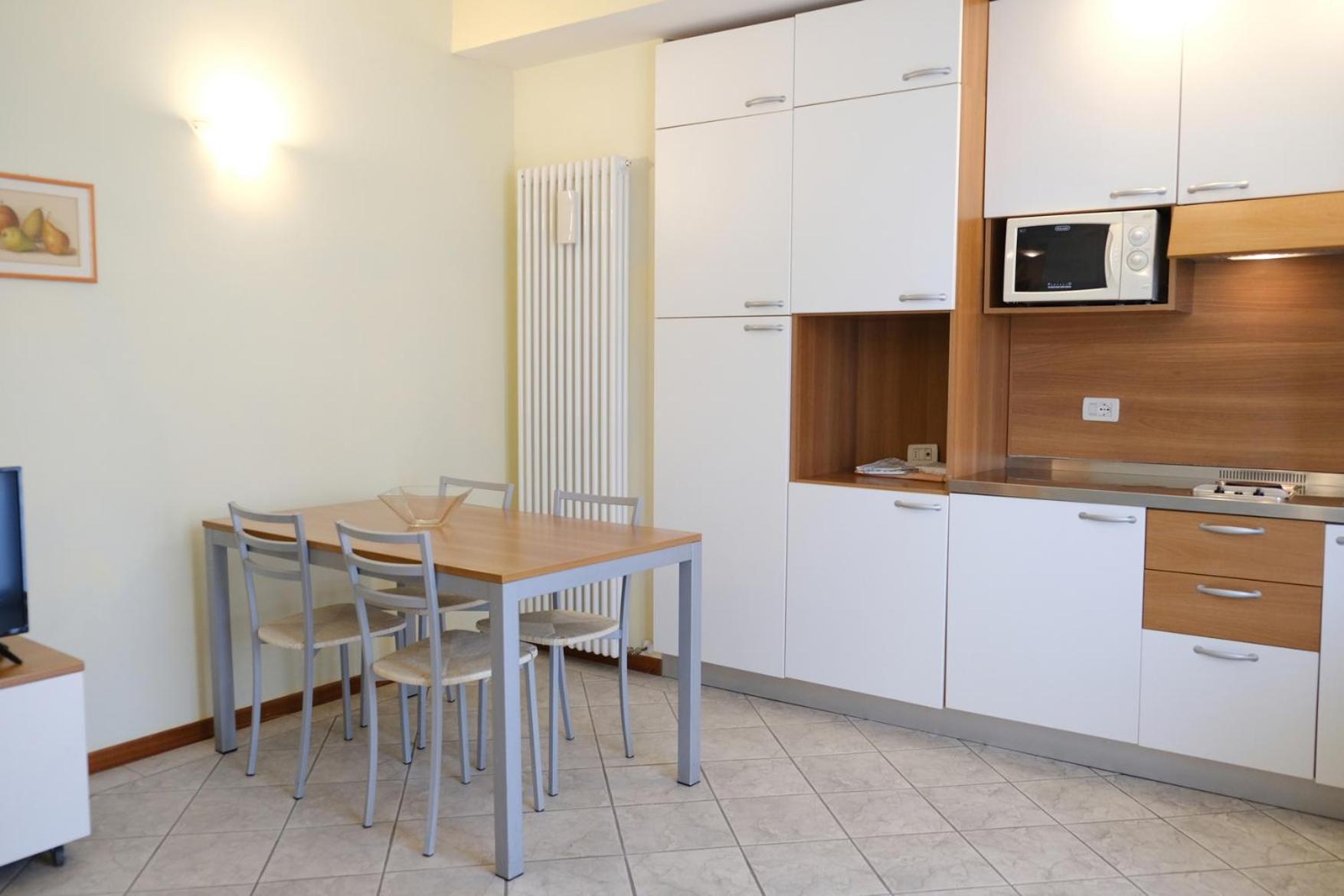 Residenza Carracci Aparthotel Bologna Bagian luar foto