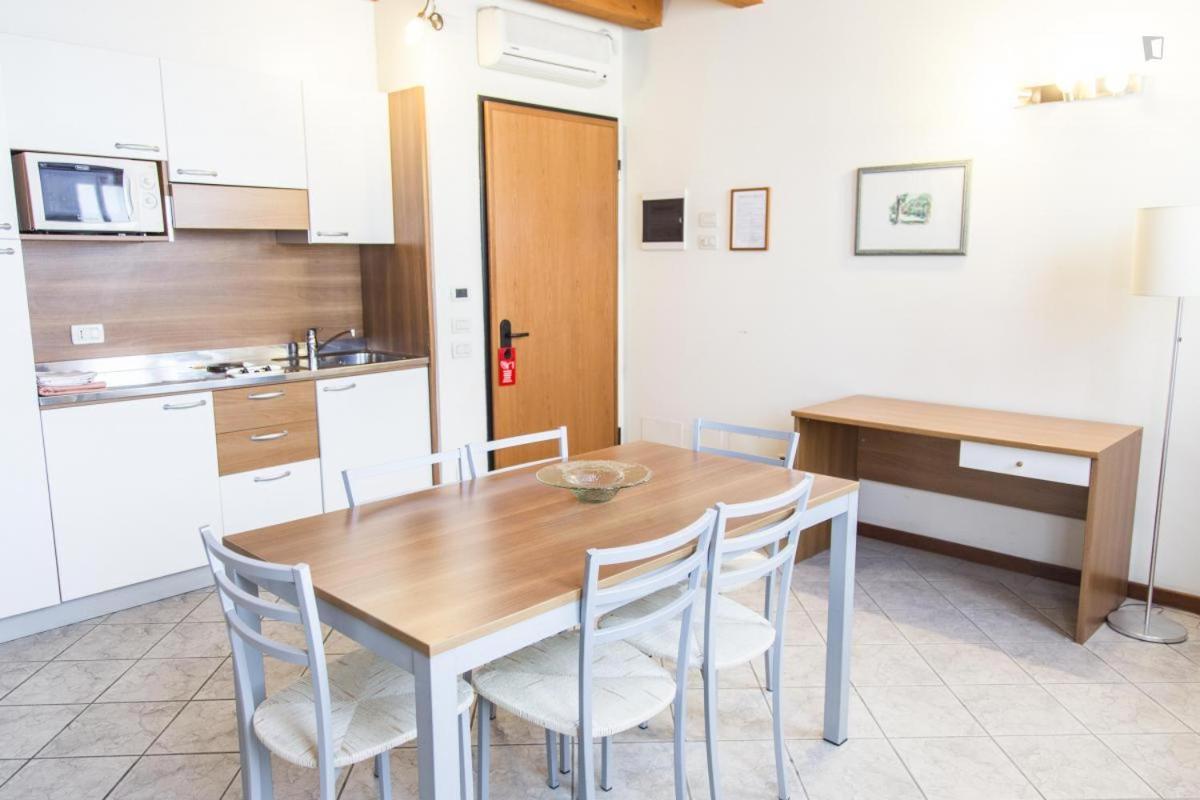 Residenza Carracci Aparthotel Bologna Bagian luar foto