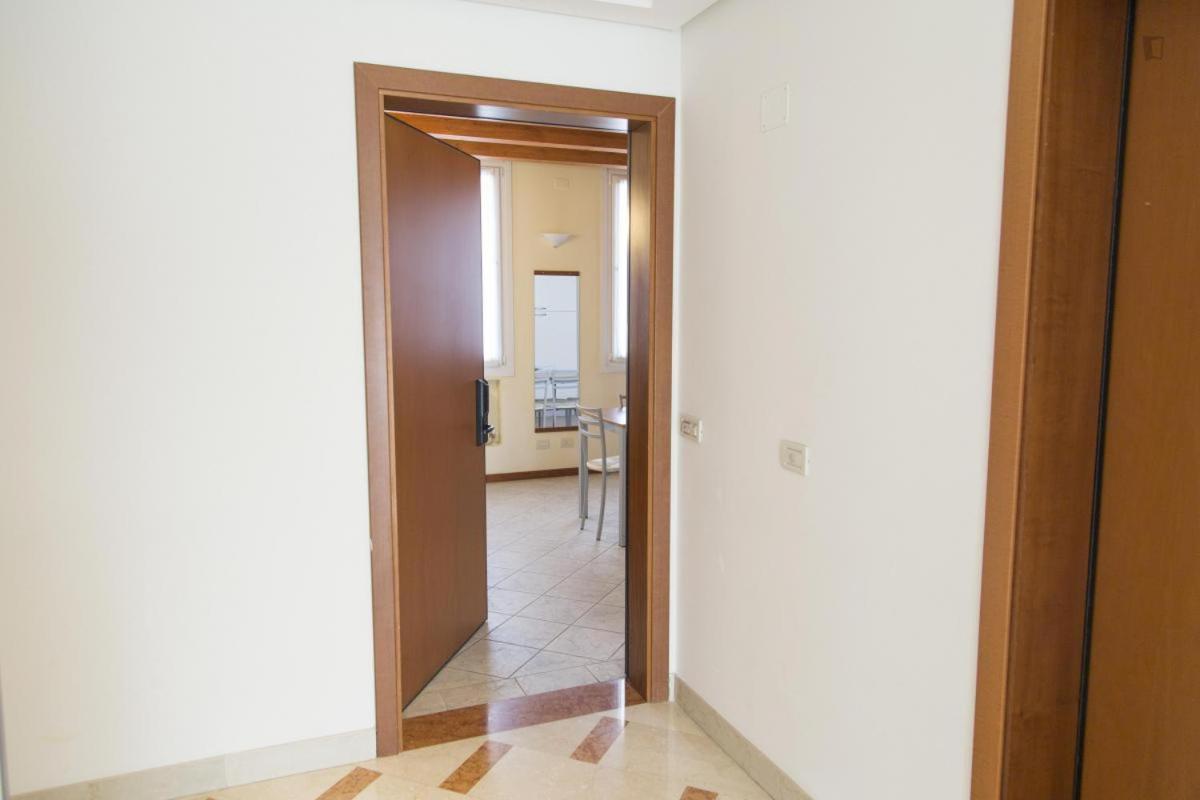 Residenza Carracci Aparthotel Bologna Bagian luar foto